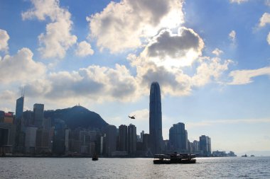 gün içinde Hong Kong Victoria Harbor mimarisi 