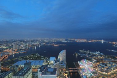Yokohama, Japonya waterfront cityscape geceleri