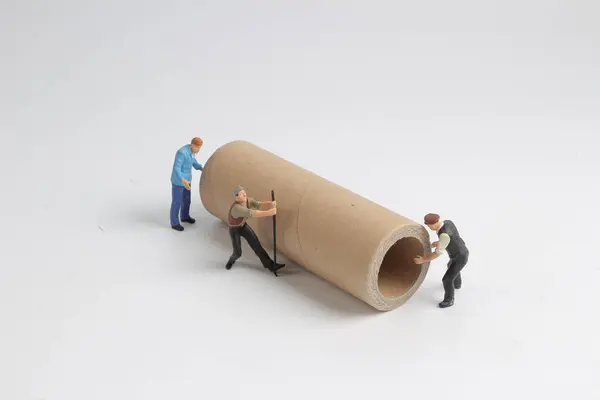 Conceito de construção min trabalhador com rolo — Fotografia de Stock