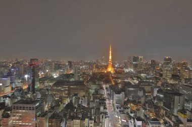 Dünya Ticaret Merkezi'nden görüldüğü gibi Güney Tokyo siluetinin