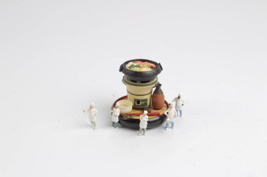 Min aşçı şekil Sukiyaki pot ile