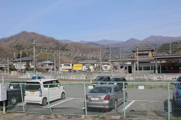 Парковка на открытом воздухе в Яманаси — стоковое фото