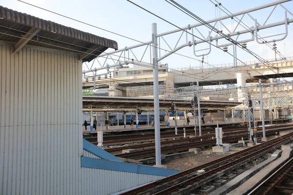  Metro, Japonya istasyonda tren