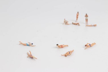 denizin içinde oyuncak alay