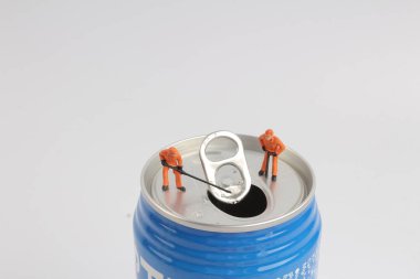 Min işçi üstüne soda olabilir 