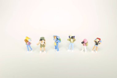 Mini seyahat etmek sırt çantası konumu olan mini rakamlar 