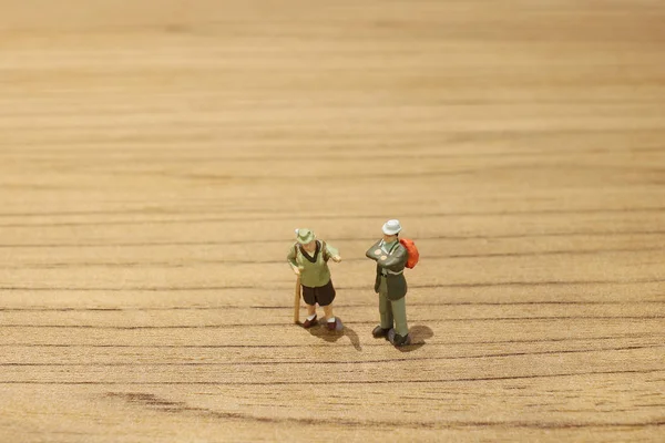 dk uzun yürüyüşe çıkan kimse yürüyüş arkadaş grubu alay