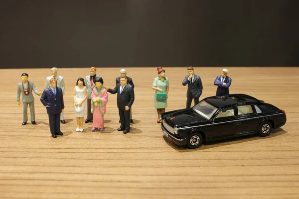 Drobné podnikání a hračka auto s setkání — Stock fotografie