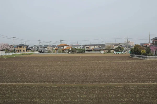 Вид на сільську місцевість на поїзді — стокове фото