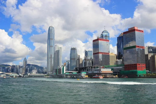 Orta Victoria limandan görüldüğü bölgede manzarası.