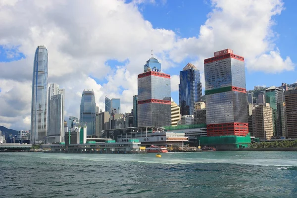 Orta Victoria limandan görüldüğü bölgede manzarası.