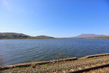 Mesafe içine çalışan tren rayları