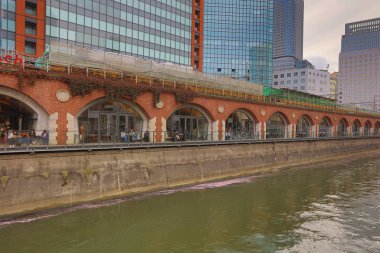 eski Manseibashi istasyonu bir alışveriş merkezi