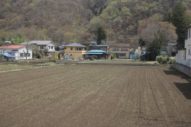 kırsal Japonya'da 2016 Fujikyuko hattı