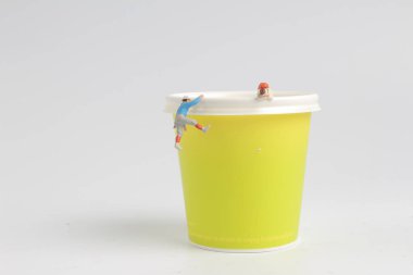 şekil alay tırmanmak kağıt bardak