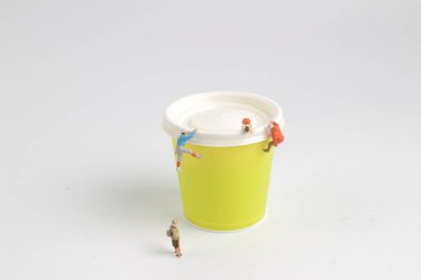 şekil alay tırmanmak kağıt bardak