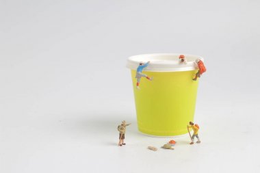 şekil alay tırmanmak kağıt bardak