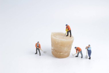 buz doğa işçilerle min.