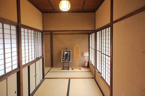 La vieja casa iwasaki de la casa de estilo japonés —  Fotos de Stock