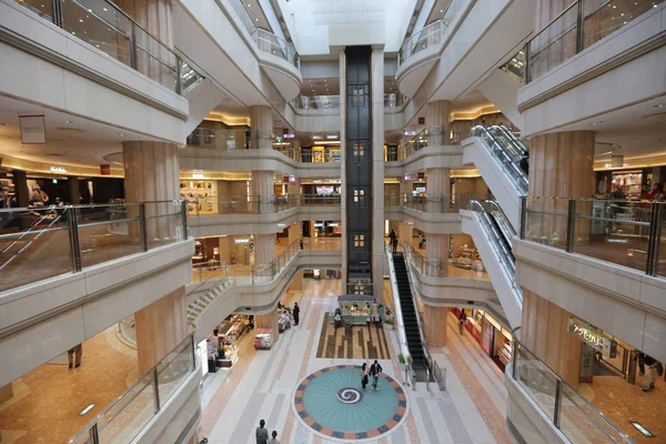  Haneda Havaalanı iç hatlar Terminal alışveriş merkezi.