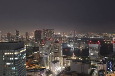 Dünya Ticaret Merkezi'nden görüldüğü gibi Güney Tokyo siluetinin