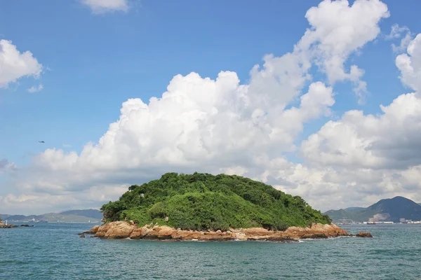 Ostrov of Green Island at the west of island hk — стоковое фото