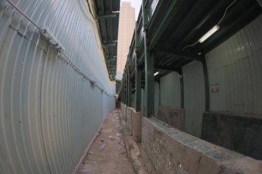 hong kong dağınık yan sokakta