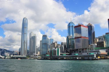 Orta Victoria limandan görüldüğü bölgede manzarası.