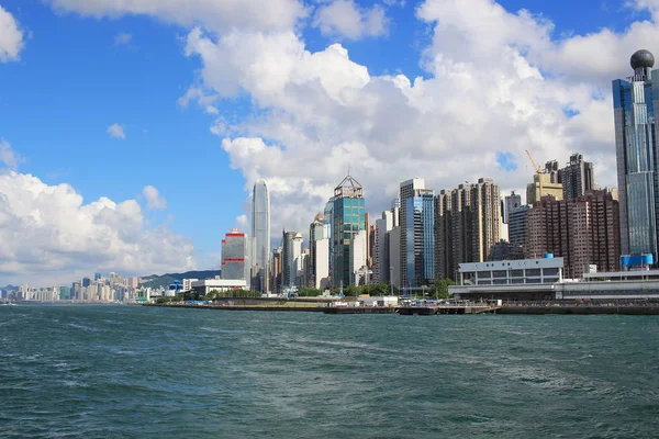 К западу от побережья острова в Гонконге — стоковое фото