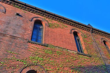 : Hakodate Körfezi bölgesindeki tarihi kırmızı tuğla depolar