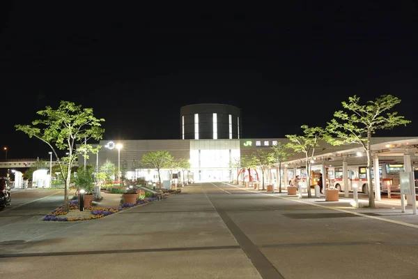 A fonte da estação ferroviária JR Hakodate à noite — Fotografia de Stock