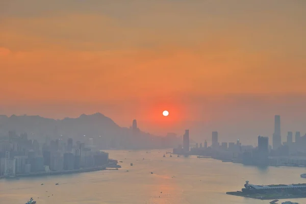 태양에서 주거 건물 설정 홍콩 — 스톡 사진