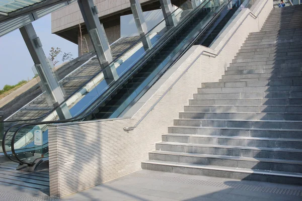 La escalera en la universidad de negocios hkust — Foto de Stock