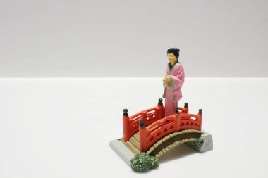 Tahtadaki Japon stili figürün modeli
