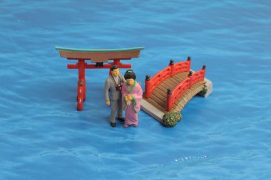 Beyaz bir arka plan üzerinde plastik Japonya şekil.