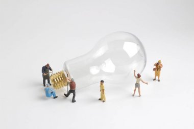 şekil bir ampul üzerinde çalışma grubu 