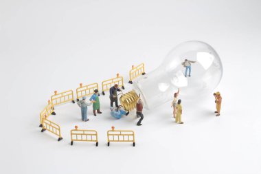 şekil bir ampul üzerinde çalışma grubu 