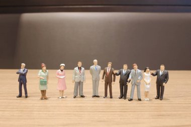 busines insanlar sahnede figürü