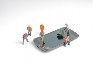 Mobil, seçici odak üstünde çalışan insanlar