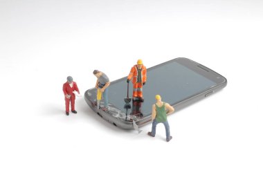 Mobil, seçici odak üstünde çalışan insanlar