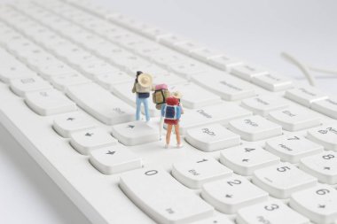 üstünde tepe-in anahtar kurulu mini arka paketleme