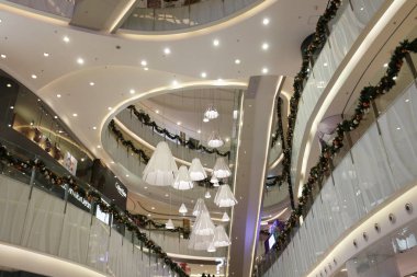 Alışveriş Merkezi atmong kok Noel ağacı