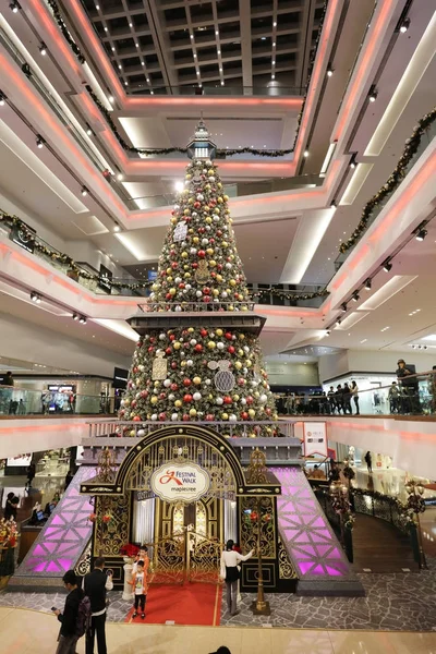 Albero di Natale al centro commerciale Festival Walk 2017 — Foto Stock