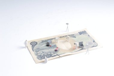 Criminologists bir banknot teftiş grubu