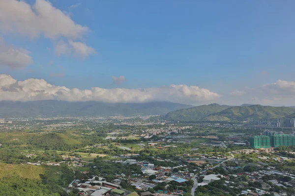 Prachtige berg stad in Kam Tin — Stockfoto