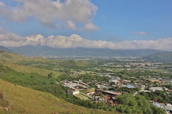 Hermosa ciudad de montaña en Kam Tin — Foto de Stock