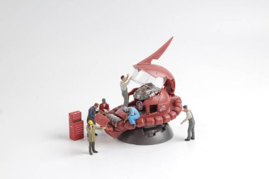 alt şekil mobil uyacak şekilde kontrol ediyor 