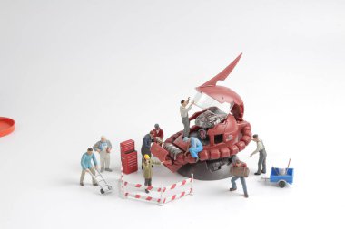 alt şekil mobil uyacak şekilde kontrol ediyor 