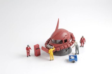 alt şekil mobil uyacak şekilde kontrol ediyor 