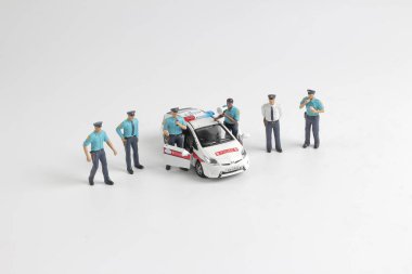 Polis ekibi ile mini polis arabası